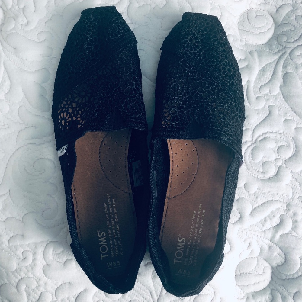 TOMS Black size 8.5W